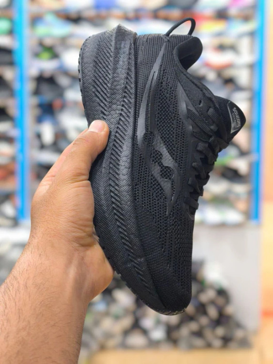 کتونی ساکونی تریمپ 21 ویتنامی وارداتی - سایز 36 تا 40 - Saucony Triumph 21