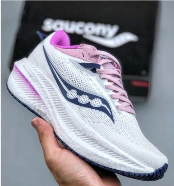 کتونی ساکونی تریمپ 21 ویتنامی وارداتی - سایز 36 تا 40 - Saucony Triumph 21