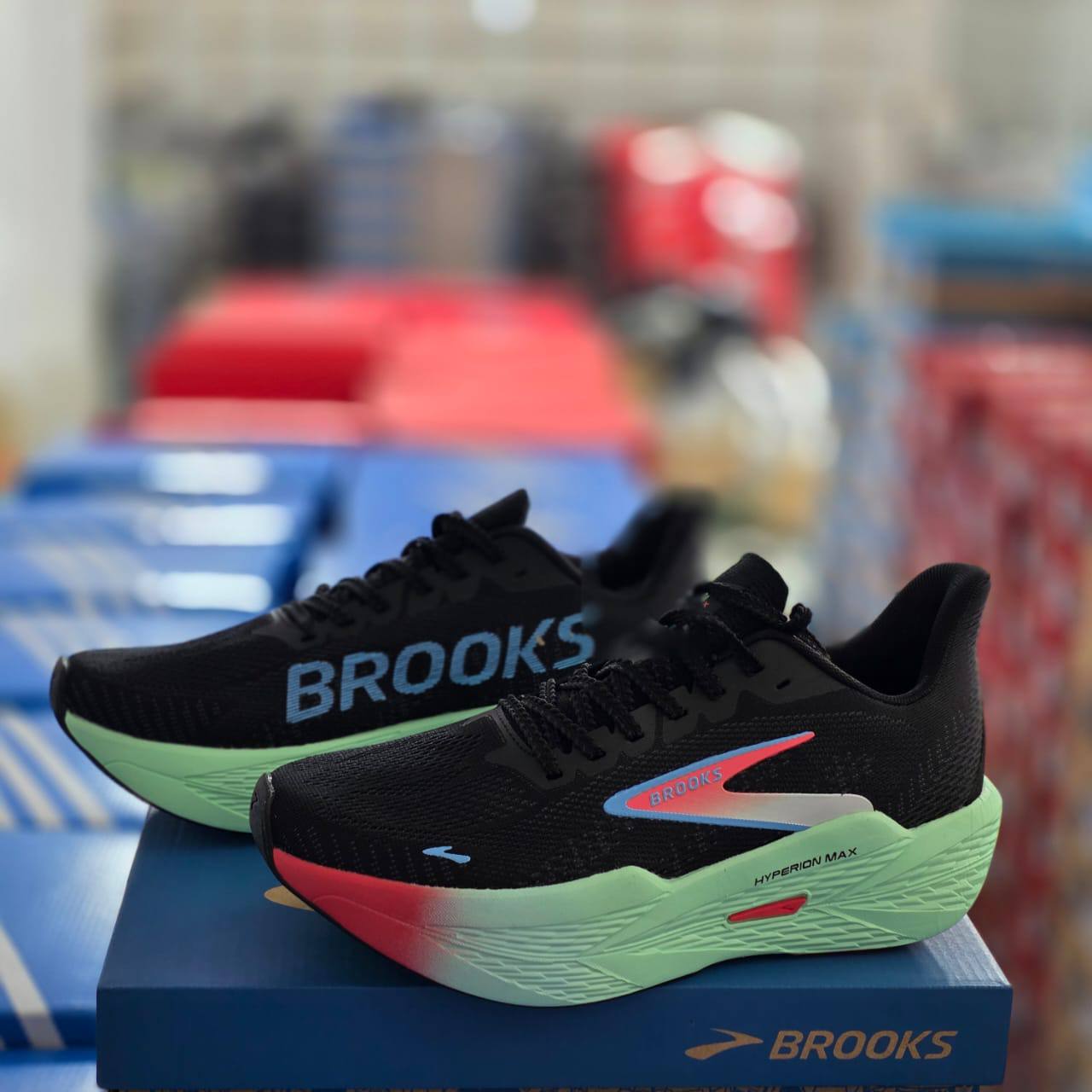 کتونی بروکس هایپریون مکس ویتنامی وارداتی  - سایز 40 تا 45 - Brooks Hyperion Max