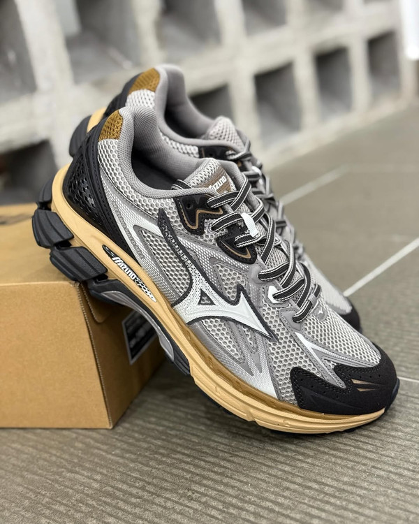 کتونی میزانو ویو رایدر بتا ویتنامی وارداتی - سایز 40 تا 45 - Mizuno Wave Rider Beta