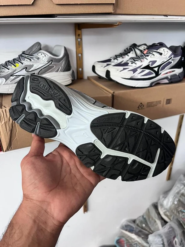 کتونی میزانو ویو رایدر بتا ویتنامی وارداتی  - سایز 40 تا 45 - Mizuno Wave Rider Beta