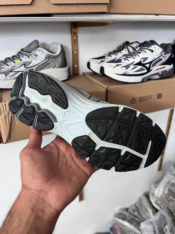کتونی میزانو ویو رایدر بتا ویتنامی وارداتی - سایز 40 تا 45 - Mizuno Wave Rider Beta