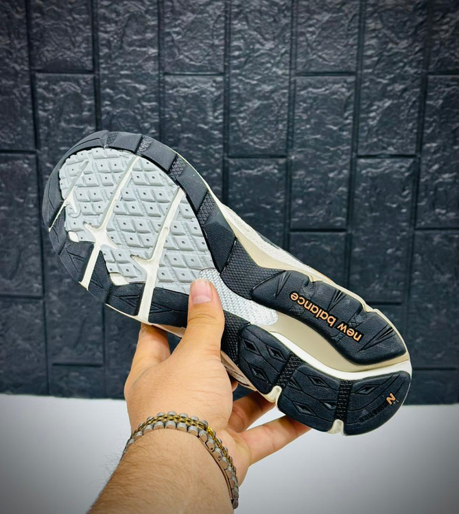 کتونی نیوبالانس 990v5 ویتنامی وارداتی - سایز 40 تا 45 - Newbalance 990v5