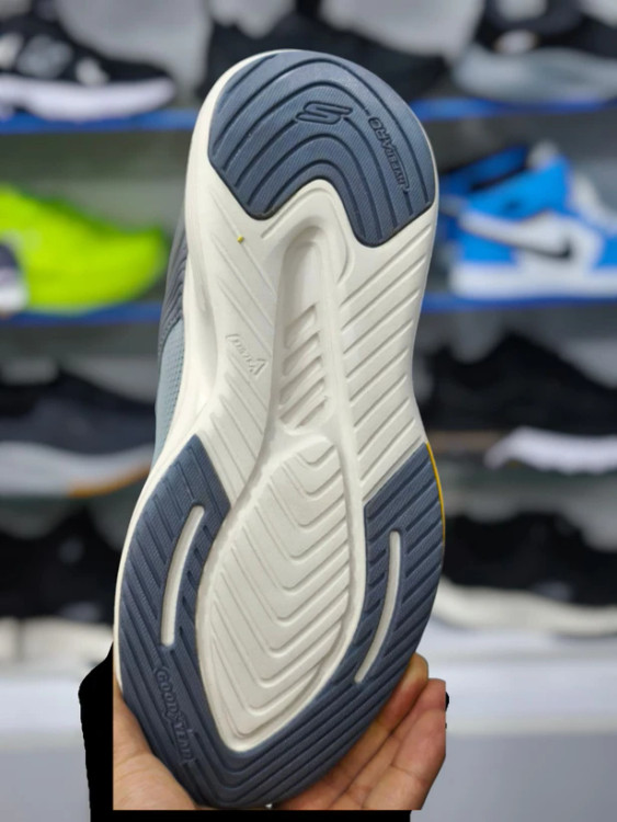 کتونی اسکیچرز ویتنامی وارداتی - سایز 40 تا 45 - Skechers GOwalk Max Cushioning