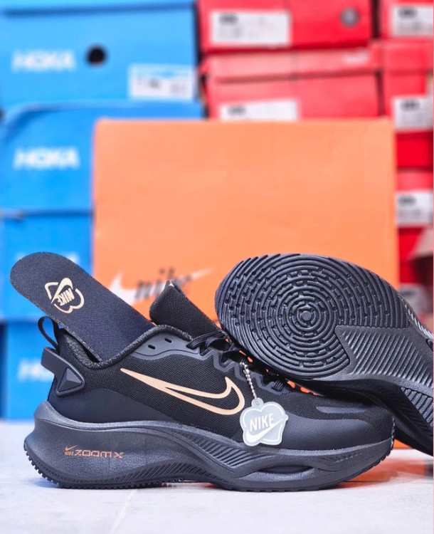 کتونی نایکی زوم ایکس ویتنامی وارداتی - سایز 40 تا 45 - Nike ZoomX