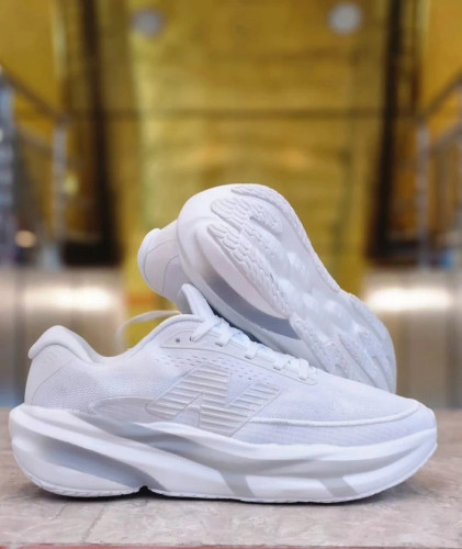 کتونی نیوبالانس هیرو وی8 ویتنامی وارداتی - سایز 40 تا 45 - New Balance Fresh Foam X Hierro v8