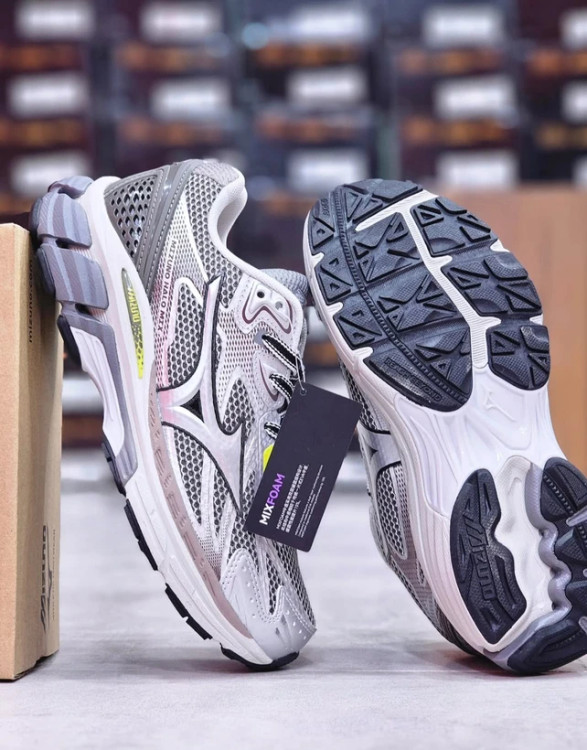 کتونی میزانو ویو رایدر بتا ویتنامی وارداتی - سایز 40 تا 45 - Mizuno Wave Rider Beta