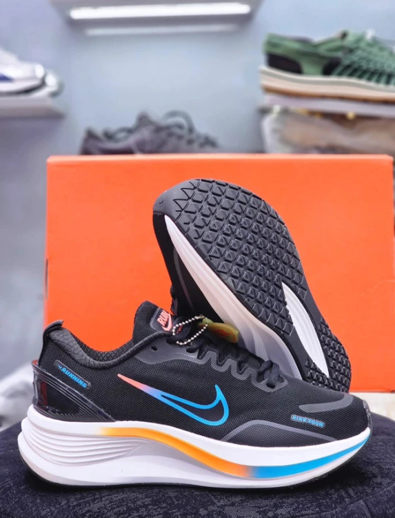 کتونی نایکی زوم رانینگ ویتنامی وارداتی - سایز 38 تا 45 - Nike Zoom Running