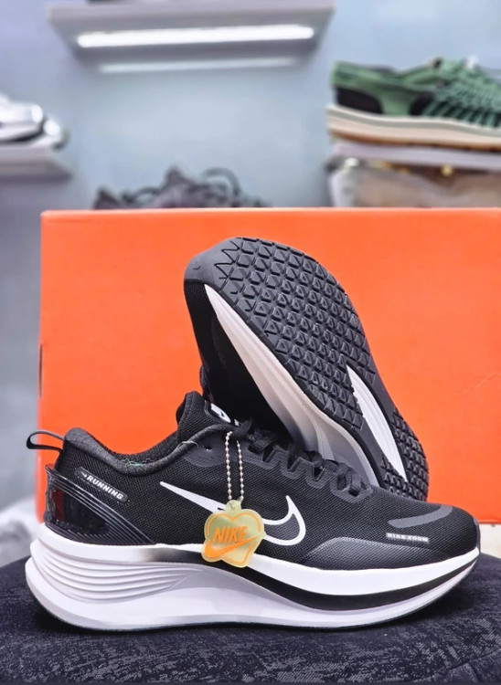 کتونی نایکی زوم رانینگ ویتنامی وارداتی - سایز 38 تا 45 - Nike Zoom Running