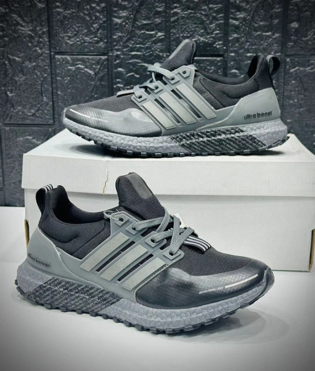 کتونی آدیداس اولترا بوست ویتنامی وارداتی - سایز 36 تا 40 - Adidas Ultraboost