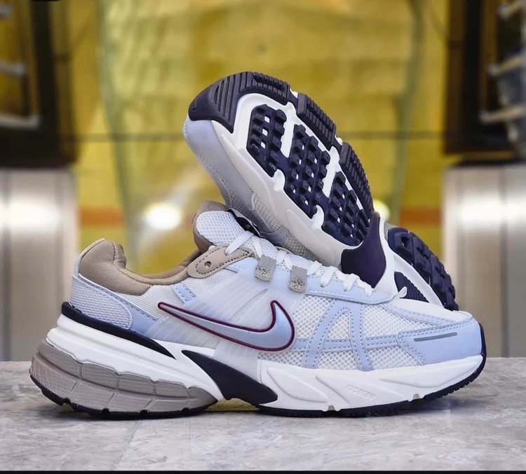 کتونی نایکی وی تو کی ویتنامی وارداتی - سایز 38 تا 45 - Nike V2k Run