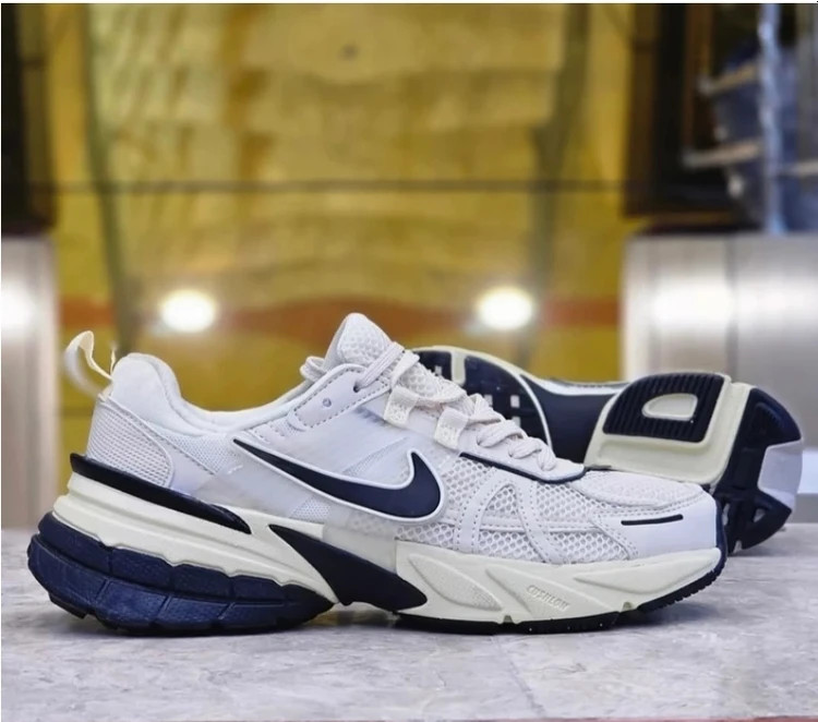 کتونی نایکی وی تو کی ویتنامی وارداتی - سایز 38 تا 45 - Nike V2k Run