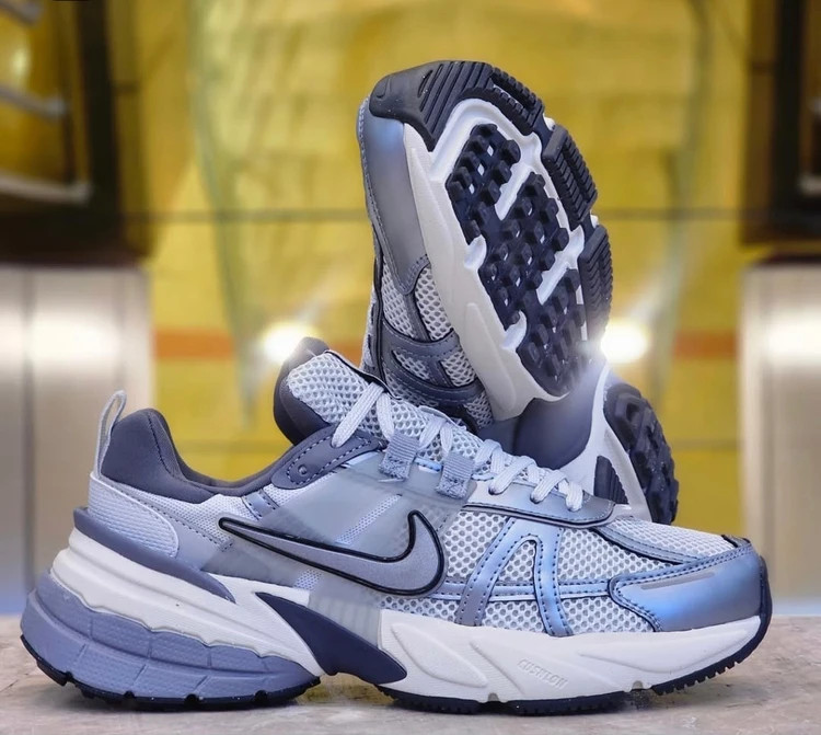 کتونی نایکی وی تو کی ویتنامی وارداتی - سایز 38 تا 45 - Nike V2k Run