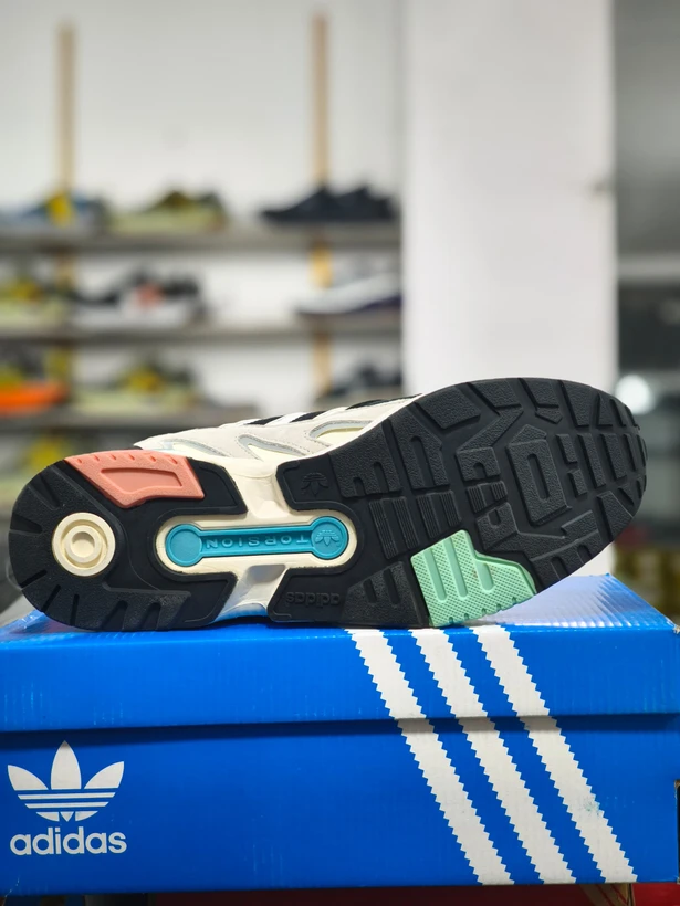 کتونی آدیداس تورشن سوپر ویتنامی وارداتی  - سایز 40 تا 45 - Adidas Torsion Super