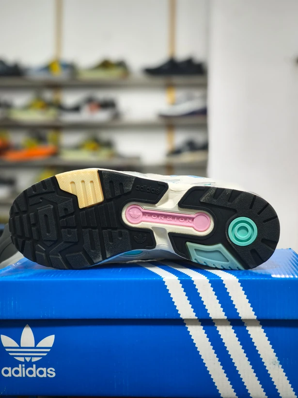 کتونی آدیداس تورشن سوپر ویتنامی وارداتی  - سایز 40 تا 45 - Adidas Torsion Super