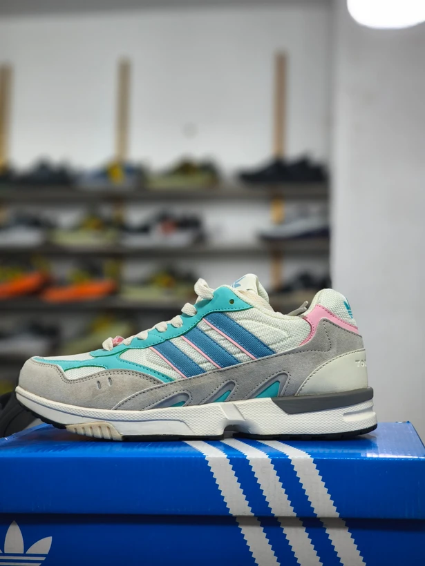 کتونی آدیداس تورشن سوپر ویتنامی وارداتی  - سایز 40 تا 45 - Adidas Torsion Super