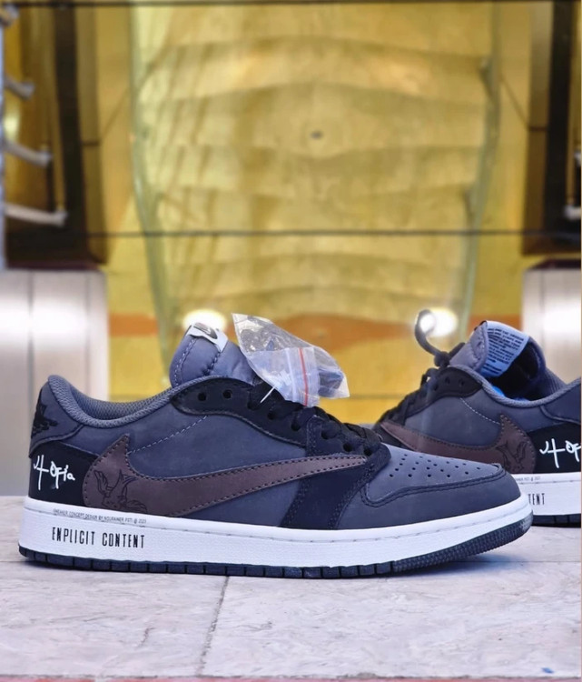 کتونی نایکی ایر جردن1 ویتنامی وارداتی - سایز 40 تا 45 - Air jordan1 Travis Scot