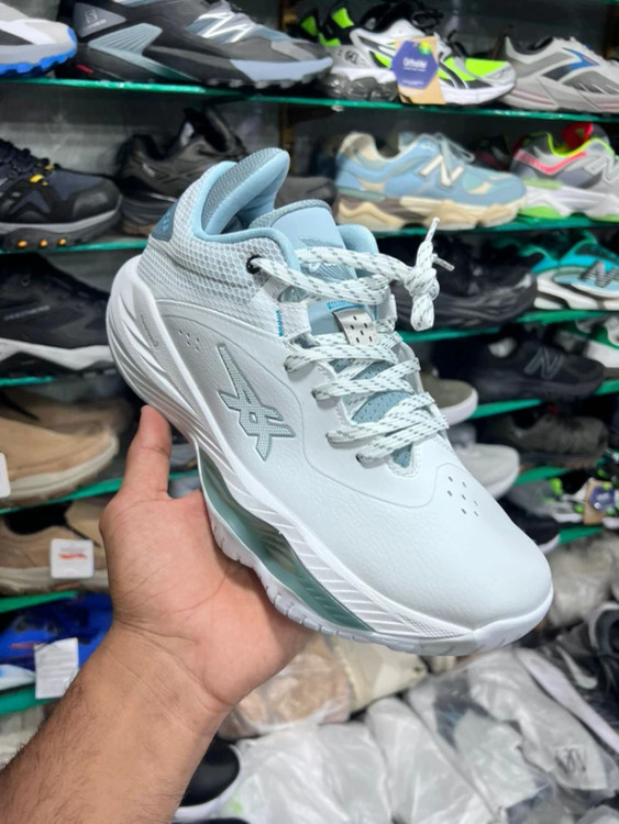 کتونی آسیکس نواسورج مخصوص والیبال، بسکتبال و ورزش های سالنی ویتنامی وارداتی - سایز 40 تا 45 - Asics Nova Surge Low