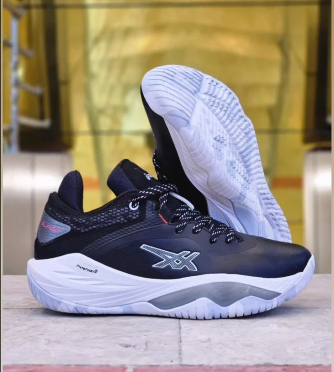 کتونی آسیکس نواسورج مخصوص والیبال، بسکتبال و ورزش های سالنی ویتنامی وارداتی - سایز 40 تا 45 - Asics Nova Surge Low