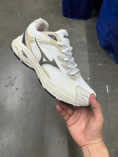 کتونی میزانو ریسر اس ویتنامی وارداتی  - سایز 40 تا 45 - Mizuno Racer S