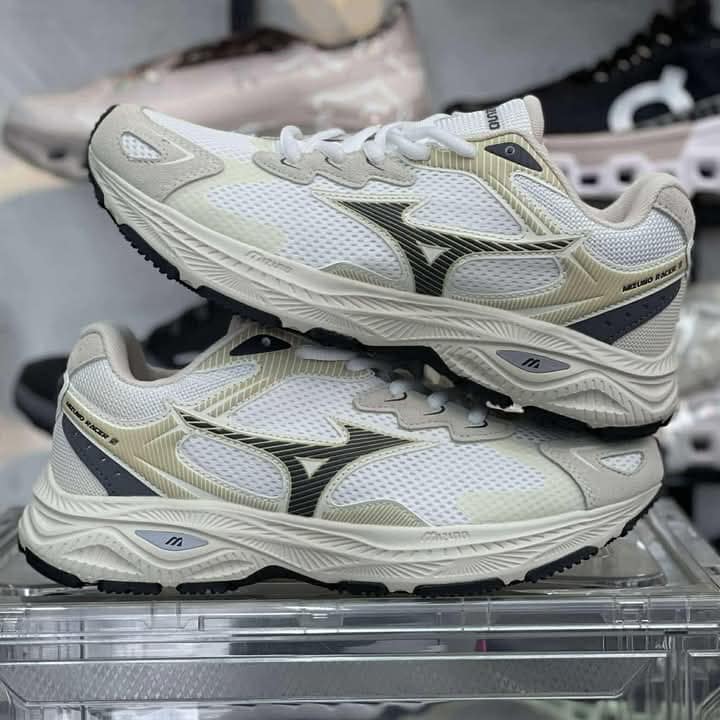 کتونی میزانو ریسر اس ویتنامی وارداتی  - سایز 40 تا 45 - Mizuno Racer S