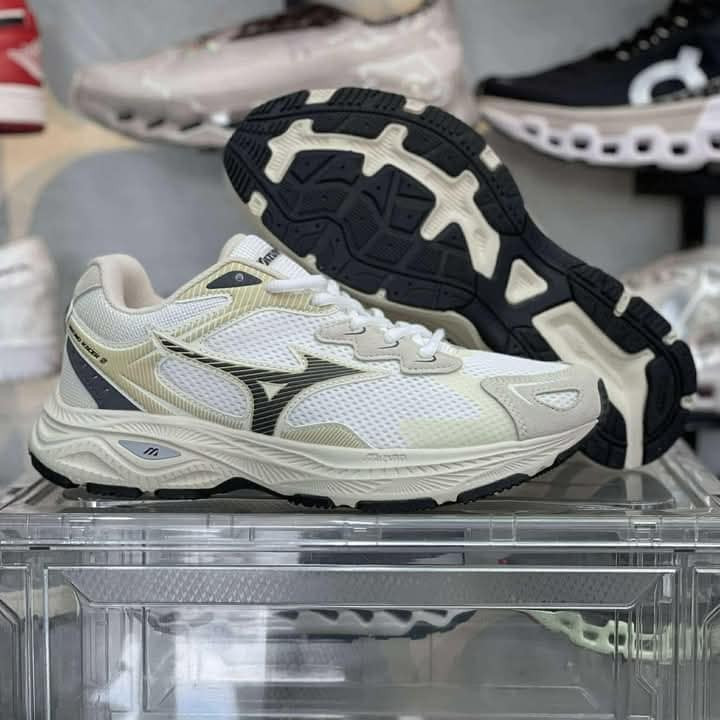 کتونی میزانو ریسر اس ویتنامی وارداتی - سایز 40 تا 45 - Mizuno Racer S