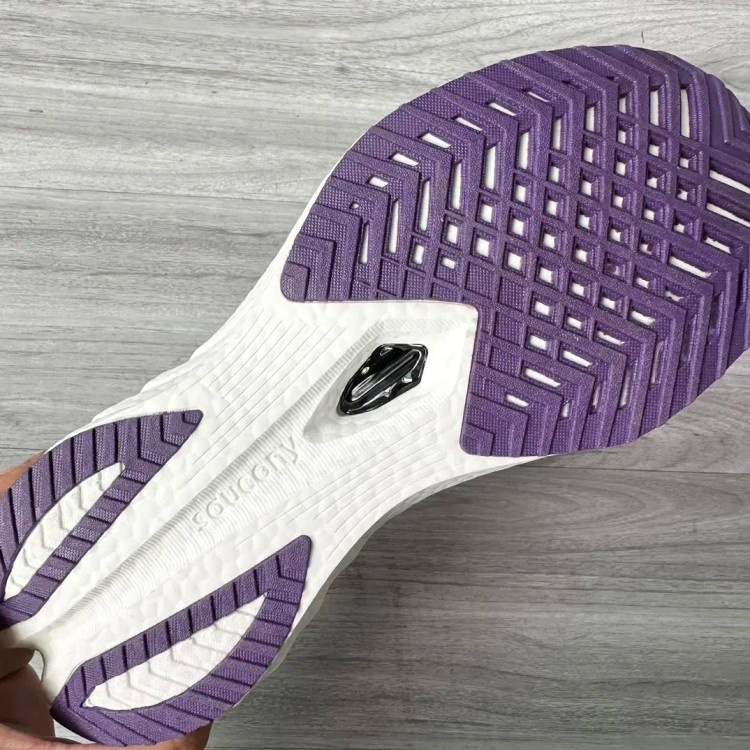 کتونی ساکونی اندروفین اسپید 4 ویتنامی وارداتی - سایز 40 تا 45 - Saucony Endorphin Speed 4