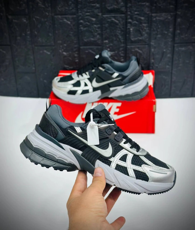 کتونی نایکی وی تو کی ویتنامی وارداتی - سایز 40 تا 45 - Nike V2k Run