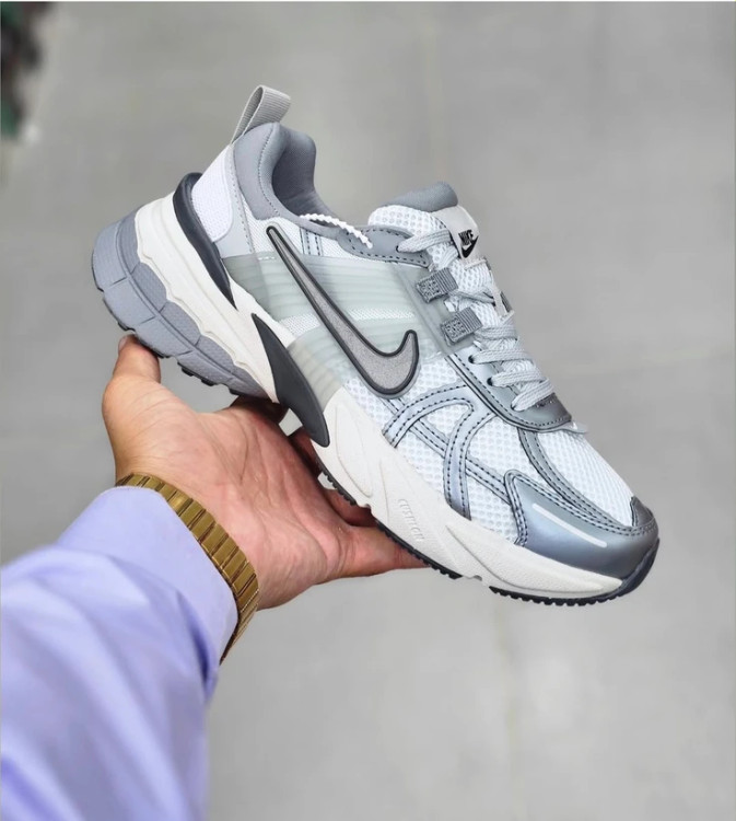 کتونی نایکی وی تو کی ویتنامی وارداتی - سایز 40 تا 45 - Nike V2k Run