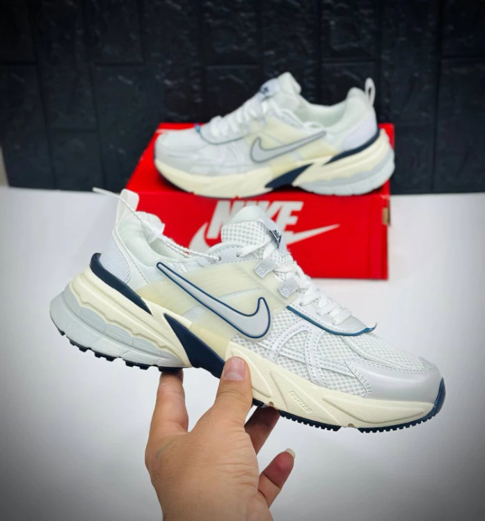 کتونی نایکی وی تو کی ویتنامی وارداتی - سایز 40 تا 45 - Nike V2k Run