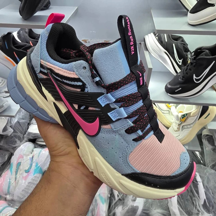 کتونی نایکی وی تو کی ویتنامی وارداتی - سایز 37 تا 40 - Nike V2k Run