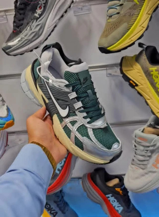 کتونی نایکی وی تو کی ویتنامی وارداتی - سایز 40 تا 45 - Nike V2k Run