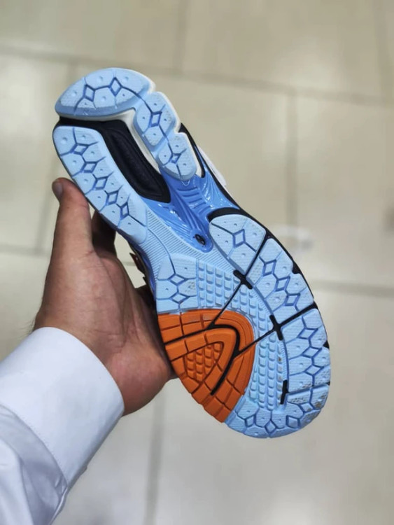 کتونی نیوبالانس 860v3 ویتنامی وارداتی - سایز 40 تا 45 - Newbalance 860v3