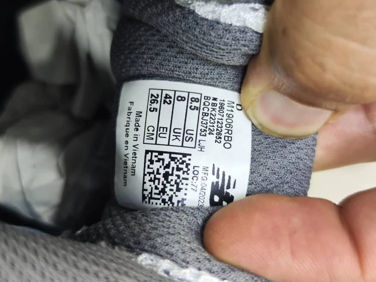 کتونی نیوبالانس 860v3 ویتنامی وارداتی - سایز 40 تا 45 - Newbalance 860v3