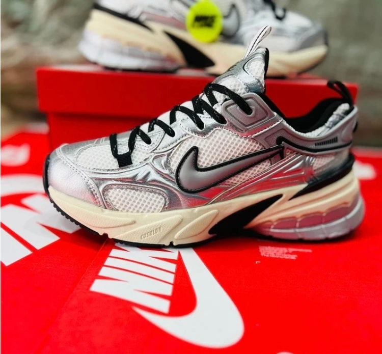 کتونی نایکی وی تو کی ویتنامی وارداتی - سایز 38 تا 45 - Nike V2k Run