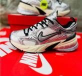 کتونی نایکی وی تو کی ویتنامی وارداتی - سایز 38 تا 45 - Nike V2k Run