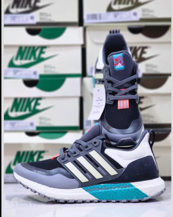 کتونی آدیداس اولترا بوست ویتنامی وارداتی - سایز 36 تا 40 - Adidas Ultraboost