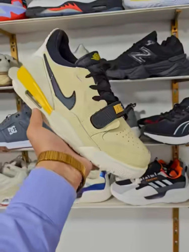 کتونی نایکی ایر جردن ویتنامی وارداتی - سایز 36 تا 41 - Nike Air Jordan Legacy 312Low GS