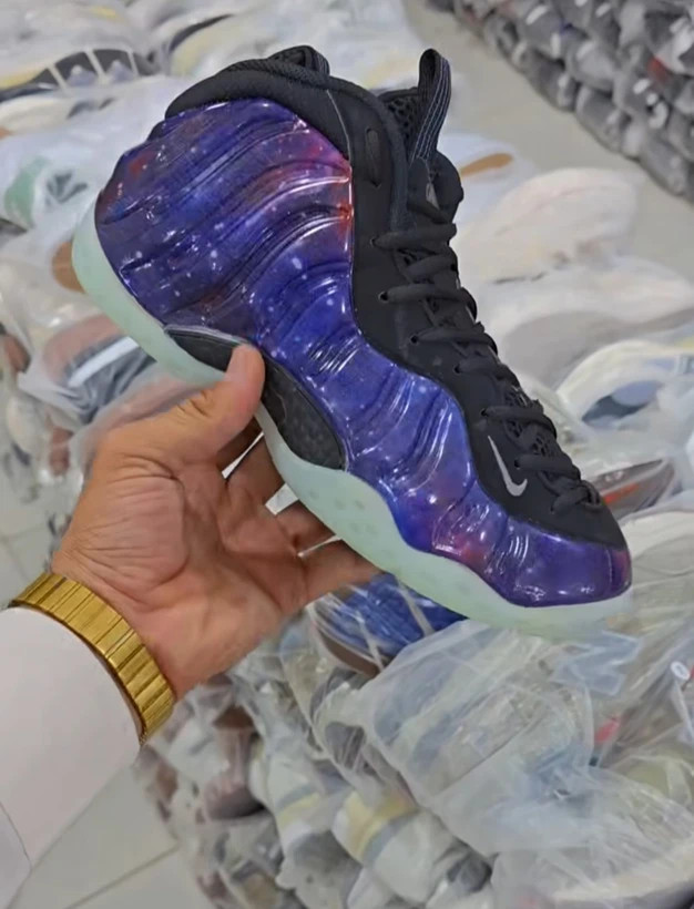 کتونی نایکی ایر وان گلکسی ویتنامی وارداتی - سایز 40 تا 45 - Nike Air Foamposite One Galaxy
