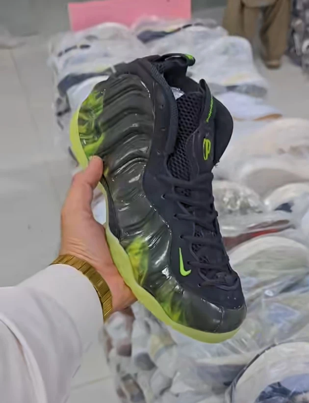 کتونی نایکی ایر وان گلکسی ویتنامی وارداتی - سایز 40 تا 45 - Nike Air Foamposite One Galaxy