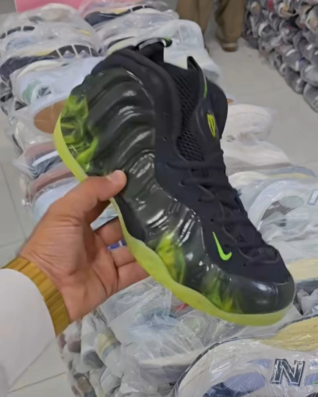 کتونی نایکی ایر وان گلکسی ویتنامی وارداتی - سایز 40 تا 45 - Nike Air Foamposite One Galaxy