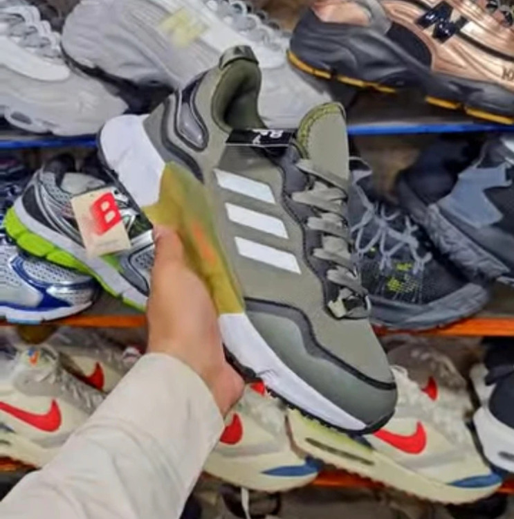 کتونی آدیداس کالیماوارم ویتنامی وارداتی - سایز 40 تا 45 - Adidas Climawarm