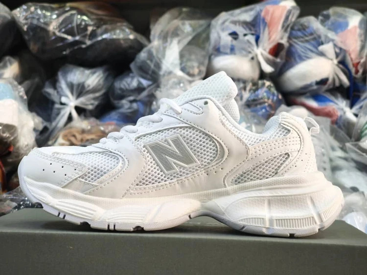 کتونی نیوبالانس 530v3 زیره بالانسیاگا ویتنامی وارداتی - سایز 36 تا 40 - Newbalance 530v3