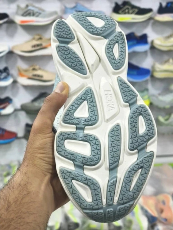 کتونی هوکا باندی 8 ویتنامی وارداتی - سایز 40 تا 45 - Hoka Bondi 8