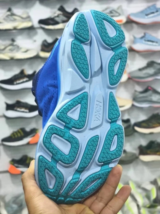 کتونی هوکا باندی 8 ویتنامی وارداتی - سایز 40 تا 45 - Hoka Bondi 8