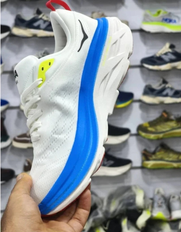 کتونی هوکا باندی 8 ویتنامی وارداتی - سایز 40 تا 45 - Hoka Bondi 8