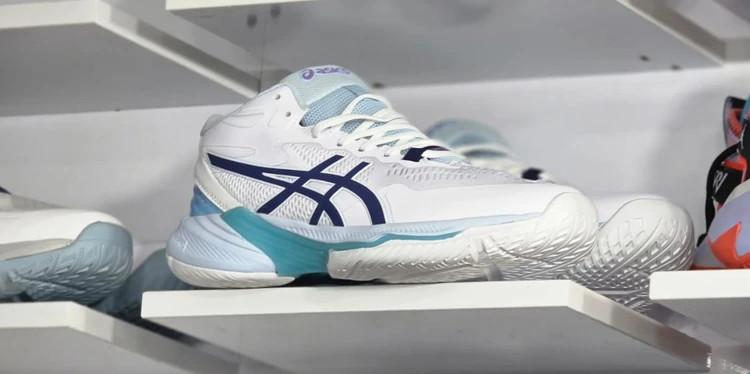 کتونی آسیکس مناسب والیبال، بدمینتون، تنیس، پدل ویتنامی وارداتی - سایز 40 تا 45 - Asics Indoor Sky Elite FF 2