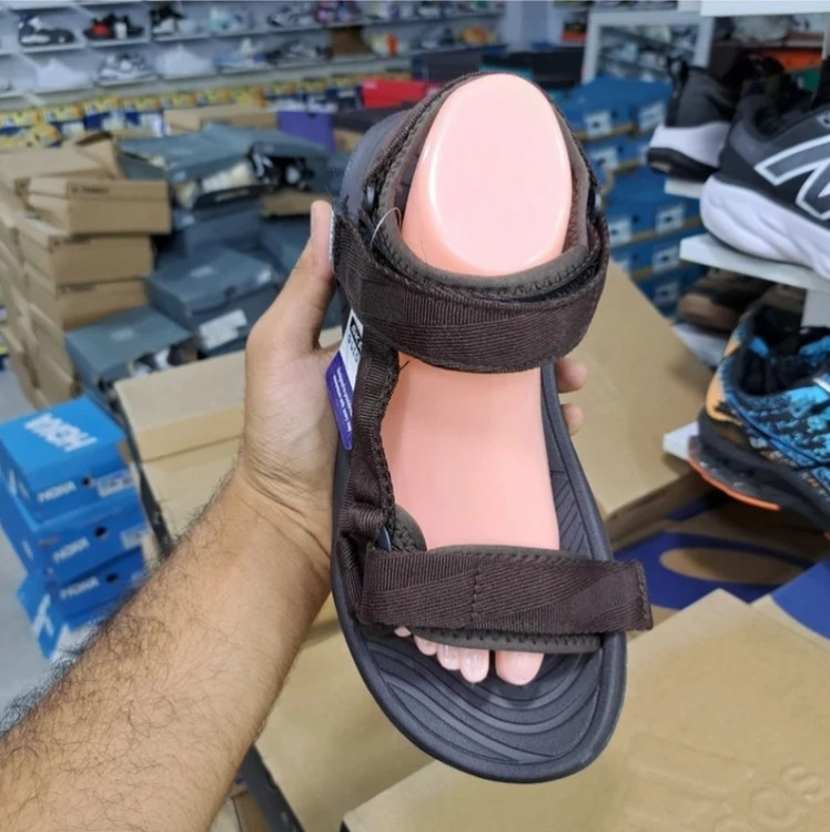 صندل اسکیچرز ویتنامی وارداتی - سایز 38 تا 45