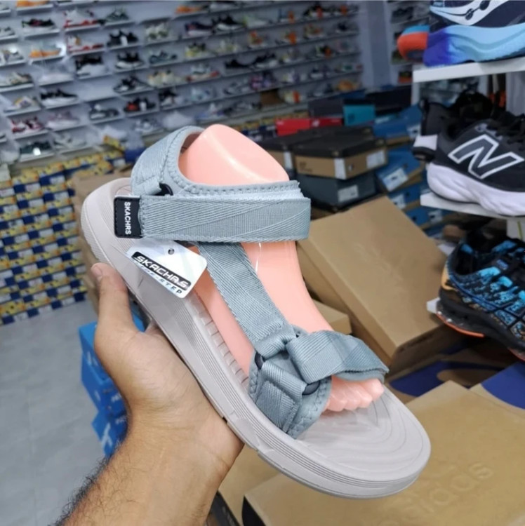 صندل اسکیچرز ویتنامی وارداتی - سایز 38 تا 45