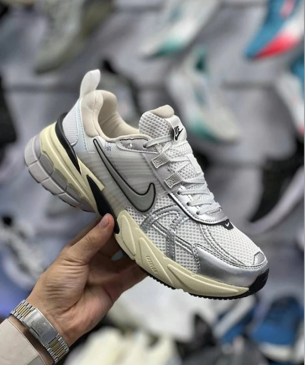 کتونی نایکی وی تو کی ویتنامی وارداتی - سایز 38 تا 45 - Nike V2k Run